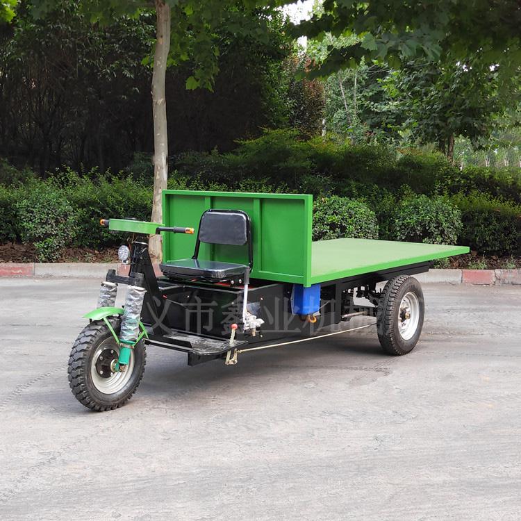 電動(dòng)平板車是一種功能強(qiáng)大、操作方便、環(huán)境保護(hù)的運(yùn)輸工具